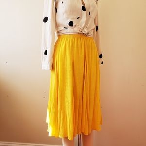 Small Lined Yellow midi skirt